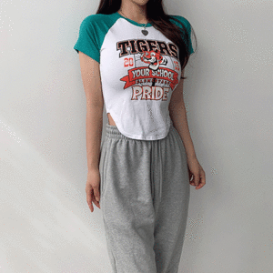 슬림 스판 레터링 나그랑 배색 트임 크롭 여자 반팔 티셔츠 (3 Color)